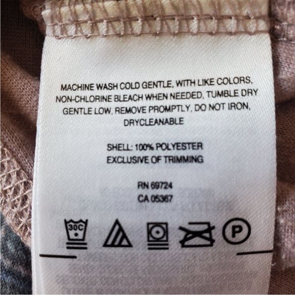 Soft Columbia Pullover - Picture 5 of 6